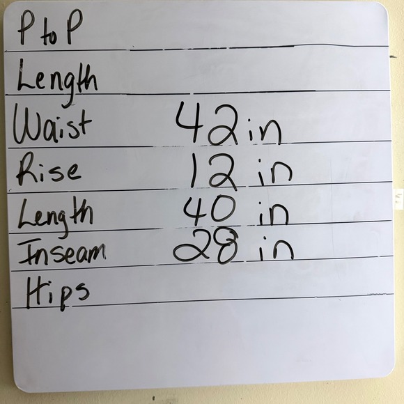 Women Old Navy Mid-Rise Boyfriend Distressed Jeans Light Wash Cosmos Size 20 - Picture 8 of 10